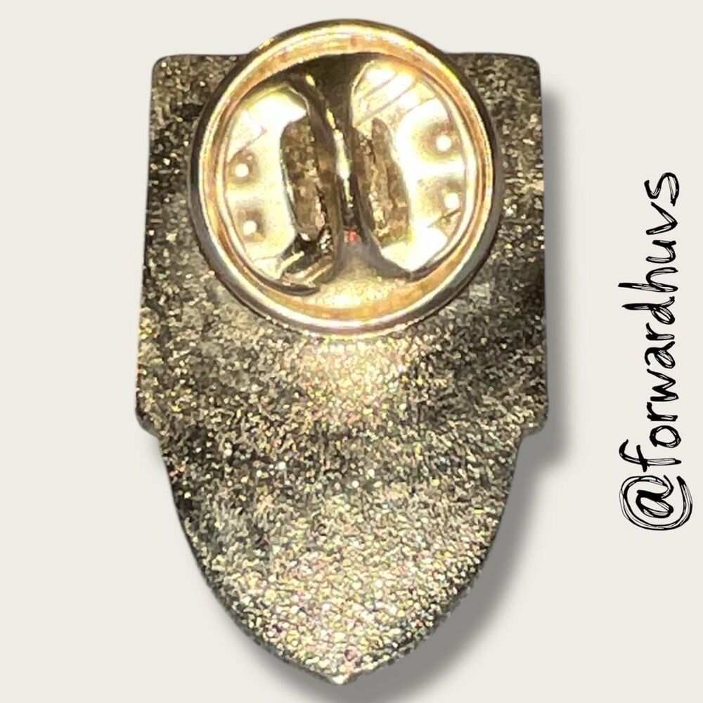 University of Wisconsin–Madison Alumni Lapel Pin - Picture 4 of 6